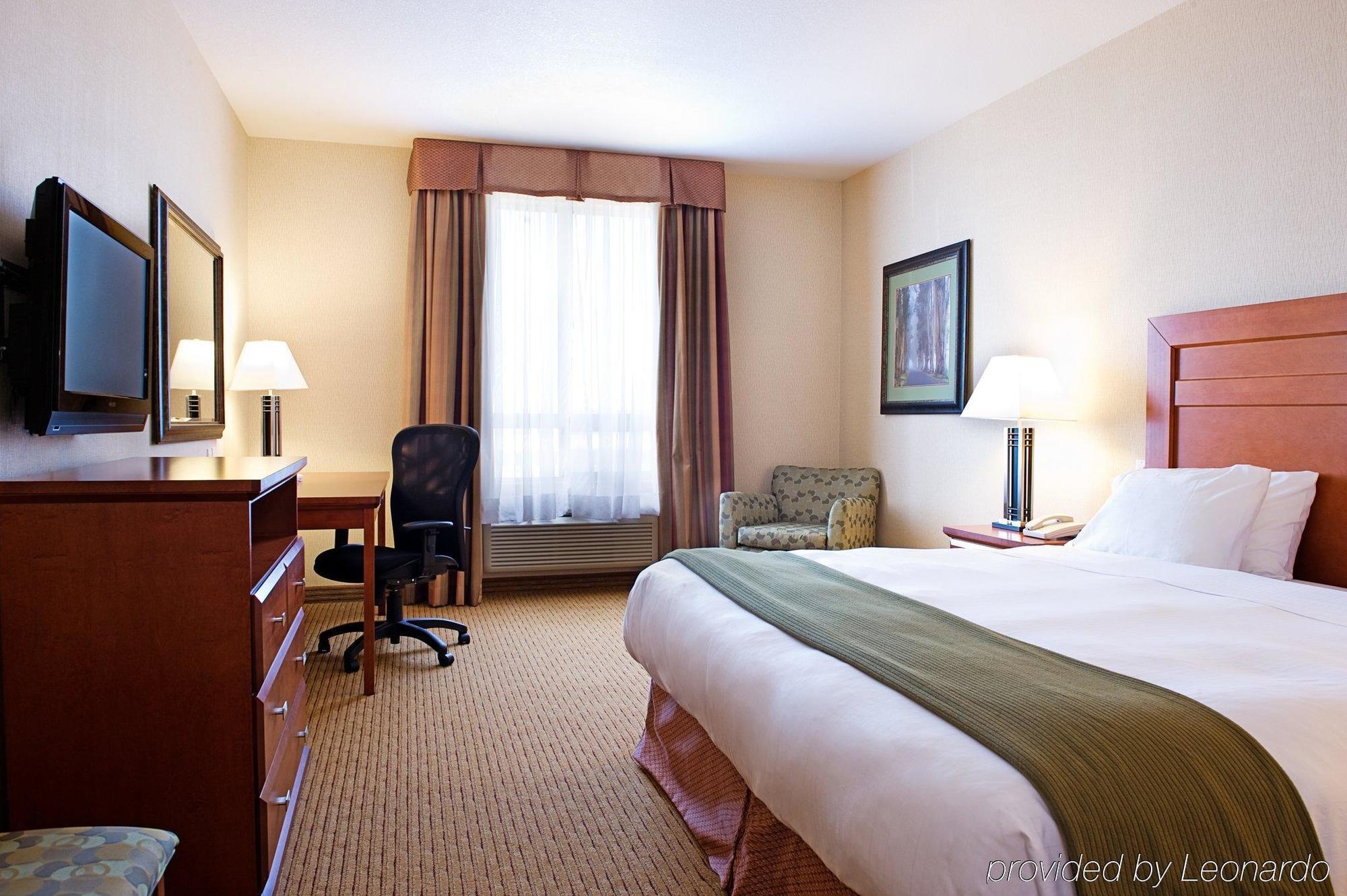 Holiday Inn Express Grande Prairie By Ihg Exterior foto